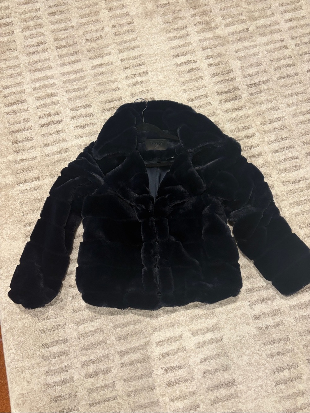 Blank NYC Women’s Navy Faux Fur Puffer Jacket, new without tags!